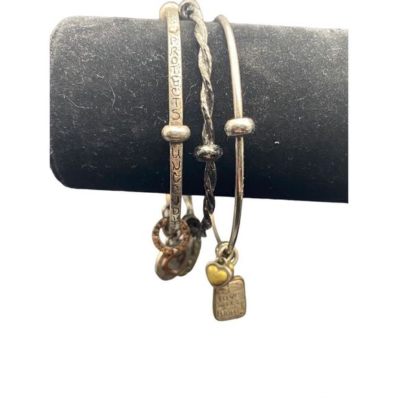 Brighton set of three 3 silver plated bracelets moms mothers family - Picture 2 of 9